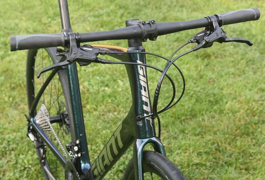 Giant 22 FastRoad Advanced 1 7c.JPG
