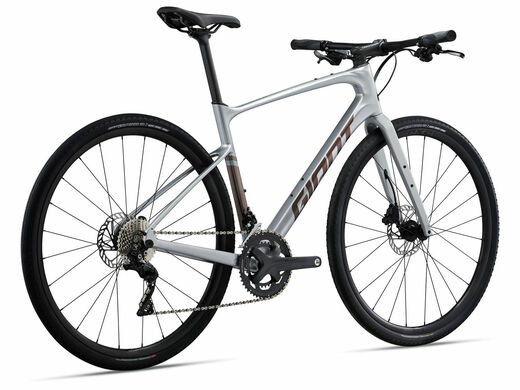 Giant 23 FastRoad AR Advanced 1 3.jpg