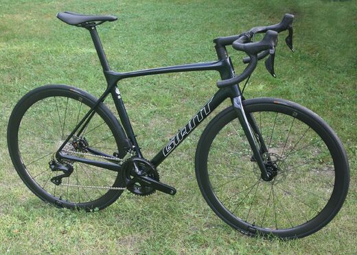 Giant 23 TCR Advanced 1plus ColdNight 2.JPG