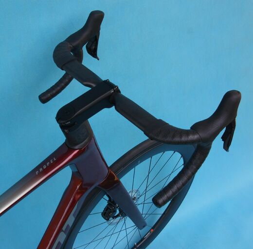 Giant 24 Propel Advanced Pro 0 Sangria 6.JPG