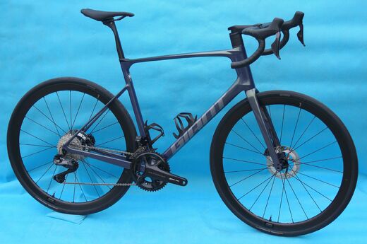 Giant 25 Defy Advanced Pro 0 Di2 Interstellar 2.JPG
