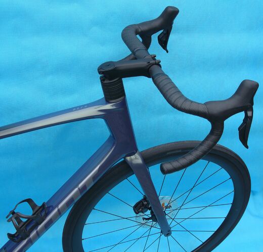 Giant 25 Defy Advanced Pro 0 Di2 Interstellar 7.JPG