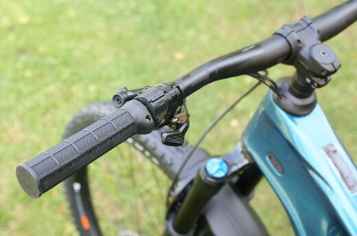 Giant 25 Trance X Advanced EL 8.JPG