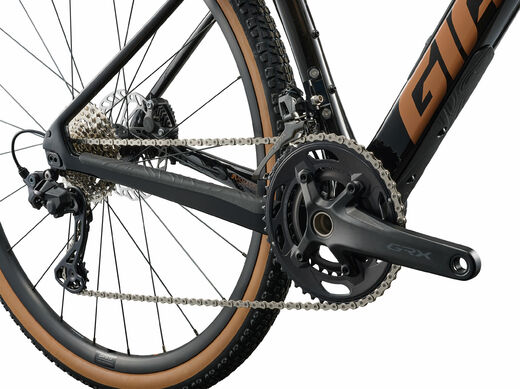 Giant 26 Revolt Advanced 2 CarbonSmoke 4.jpg