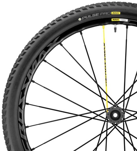 Mavic 16 Crossmax Pro F.jpg