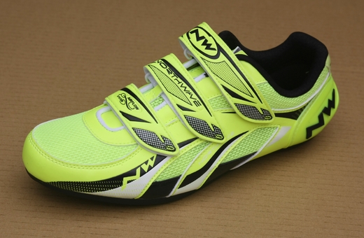 Northwave Fighter yellowfluo black 1.JPG