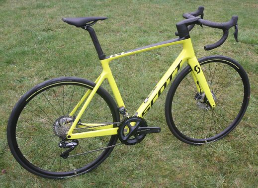 Scott 20 Addict RC 30 Y Di2 03.JPG