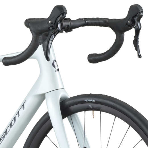 Scott 27 Addict 50 CumulusWhite 5.jpg