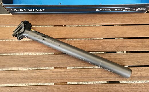 XLC Raceby 30.9x350 mm karbonová sedlovka